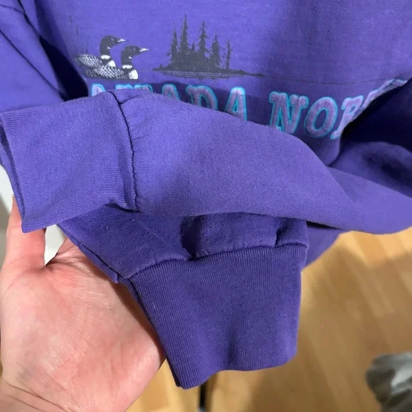 VINTAGE Canada North Graphic Crewneck Pullover Sweater - Picture 3 of 6